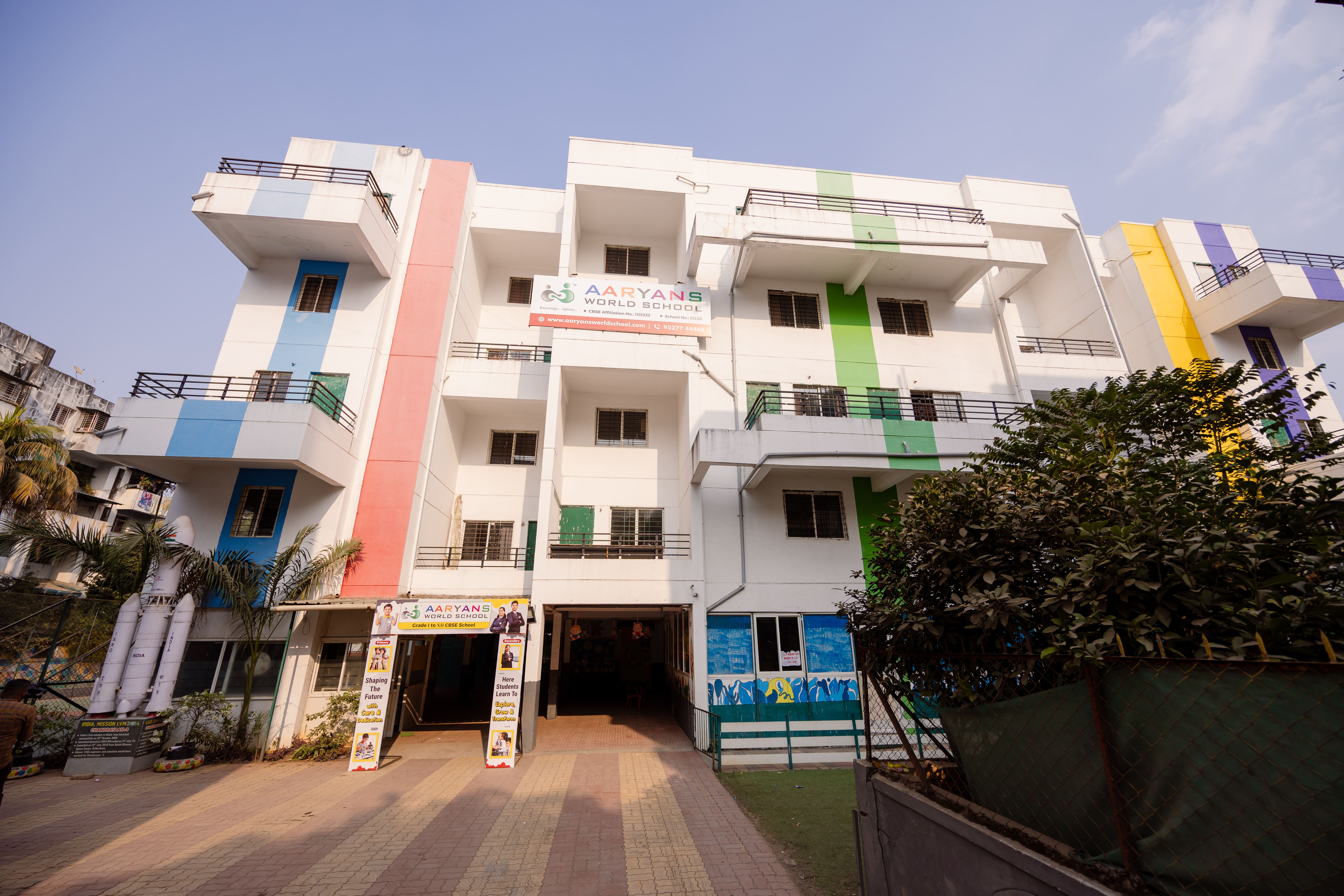 Aaryans World School